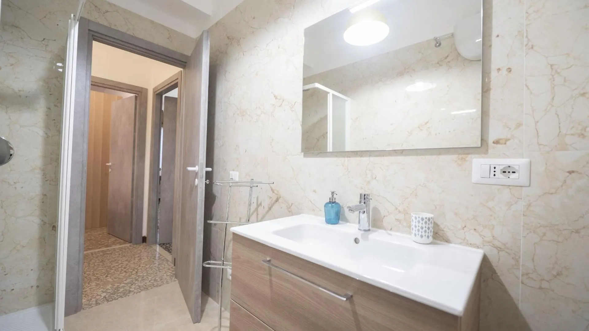Spacious And Bright 3Br Family Apartment Rome Italy